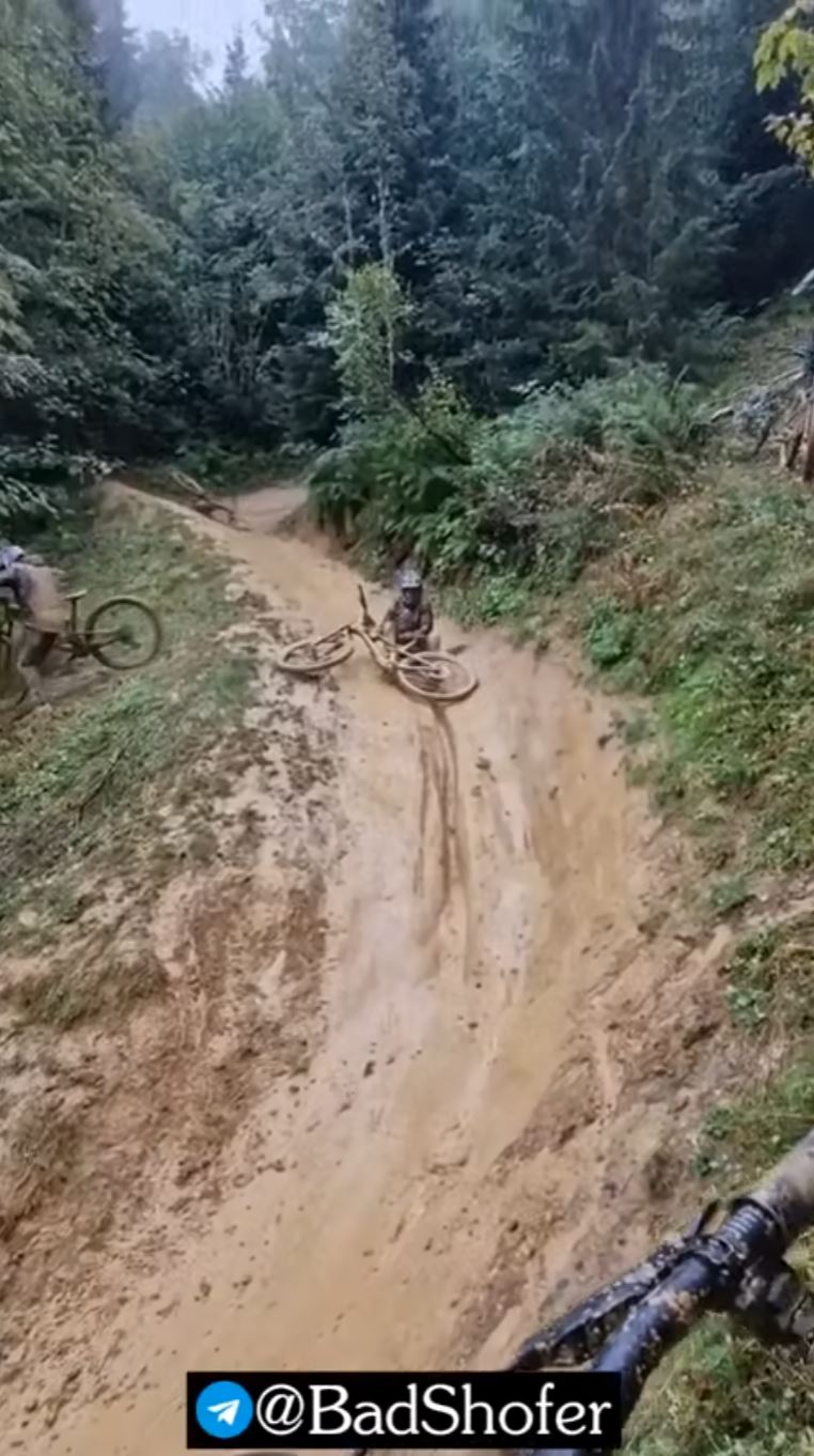 Hovorili, poď na bajk, bude to sranda